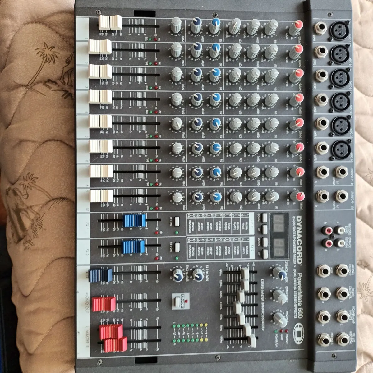 Mix Dynacord PowerMate 600  with 4 speakers - Image 2