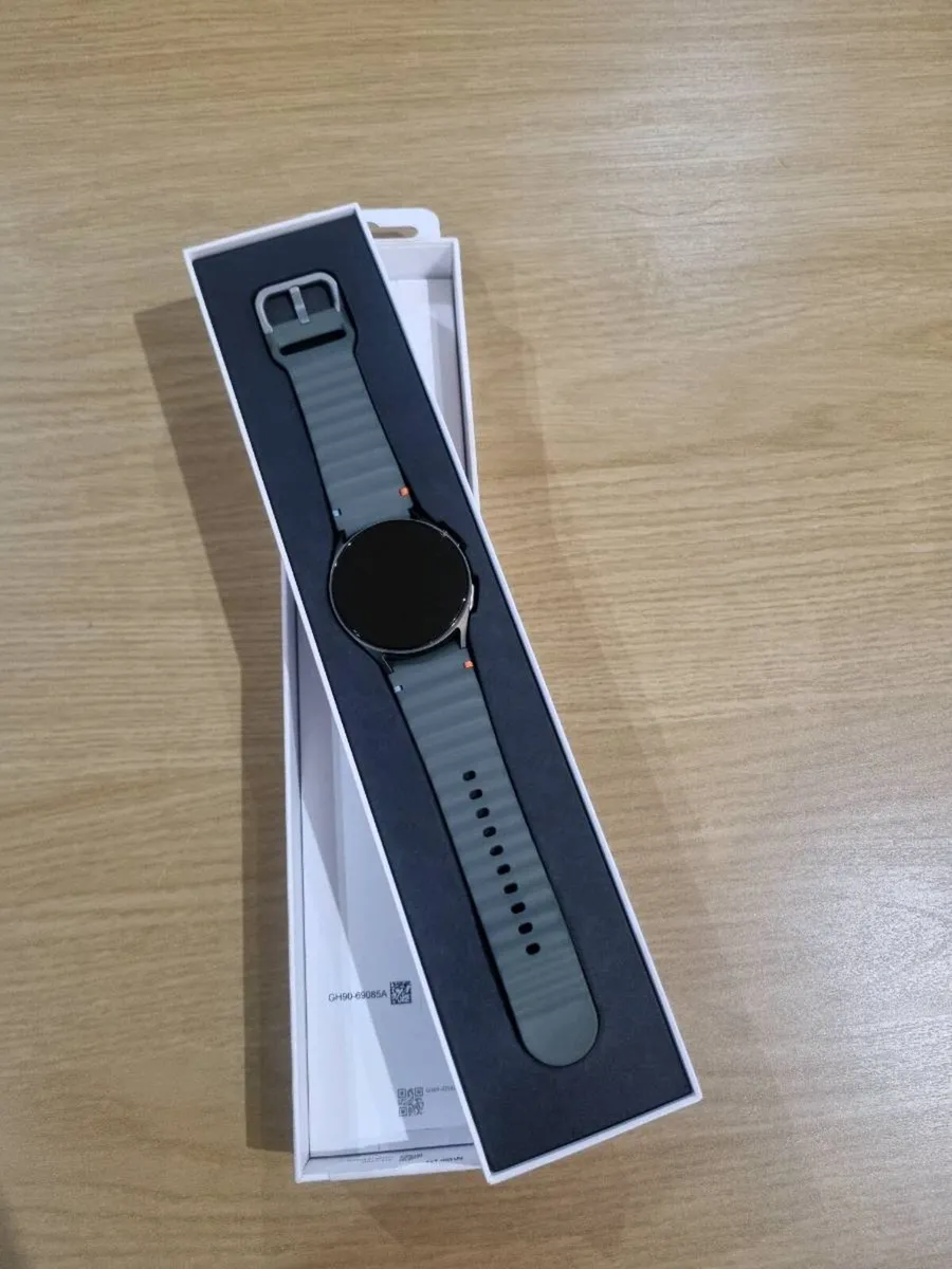 Galaxy watch 7 - Image 1