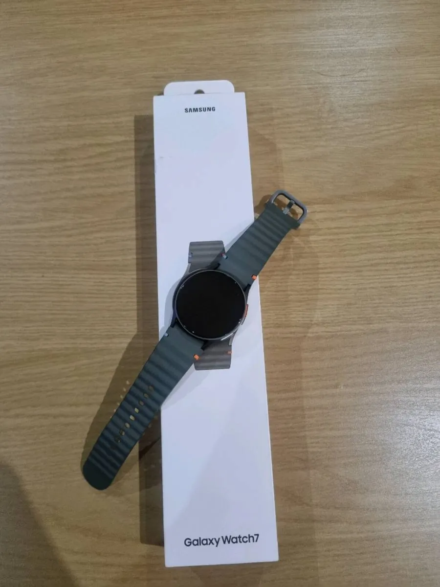 Galaxy watch 7 - Image 2