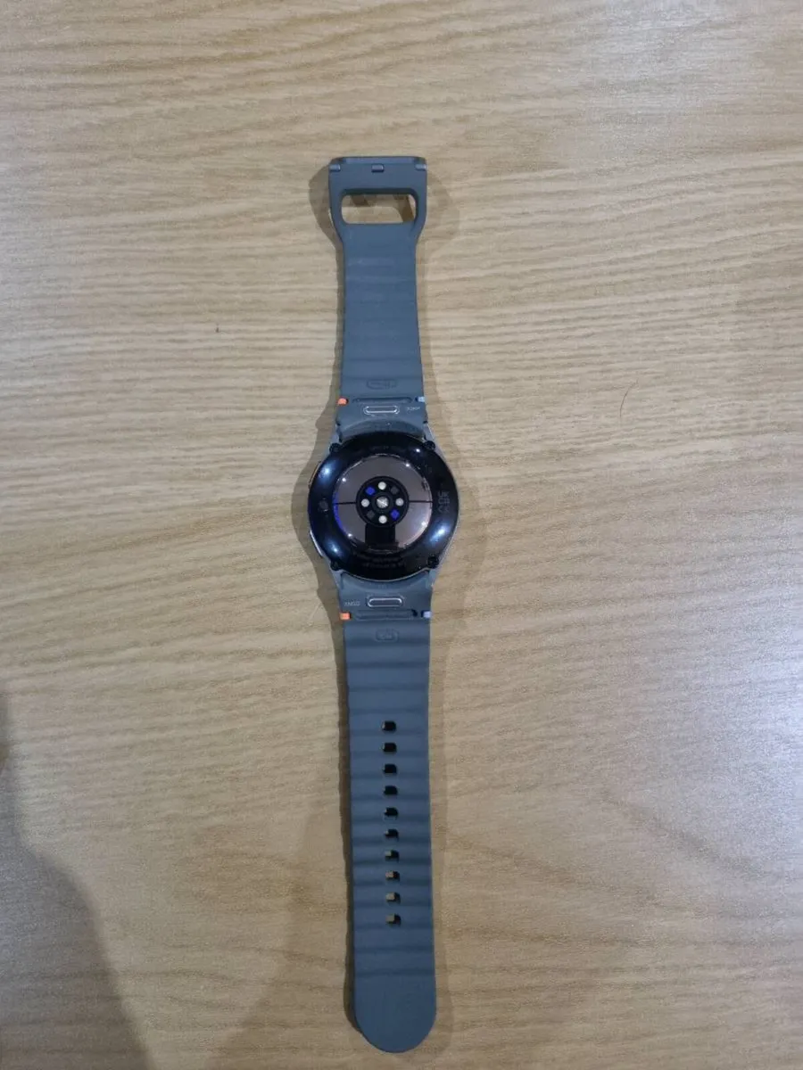 Galaxy watch 7 - Image 3