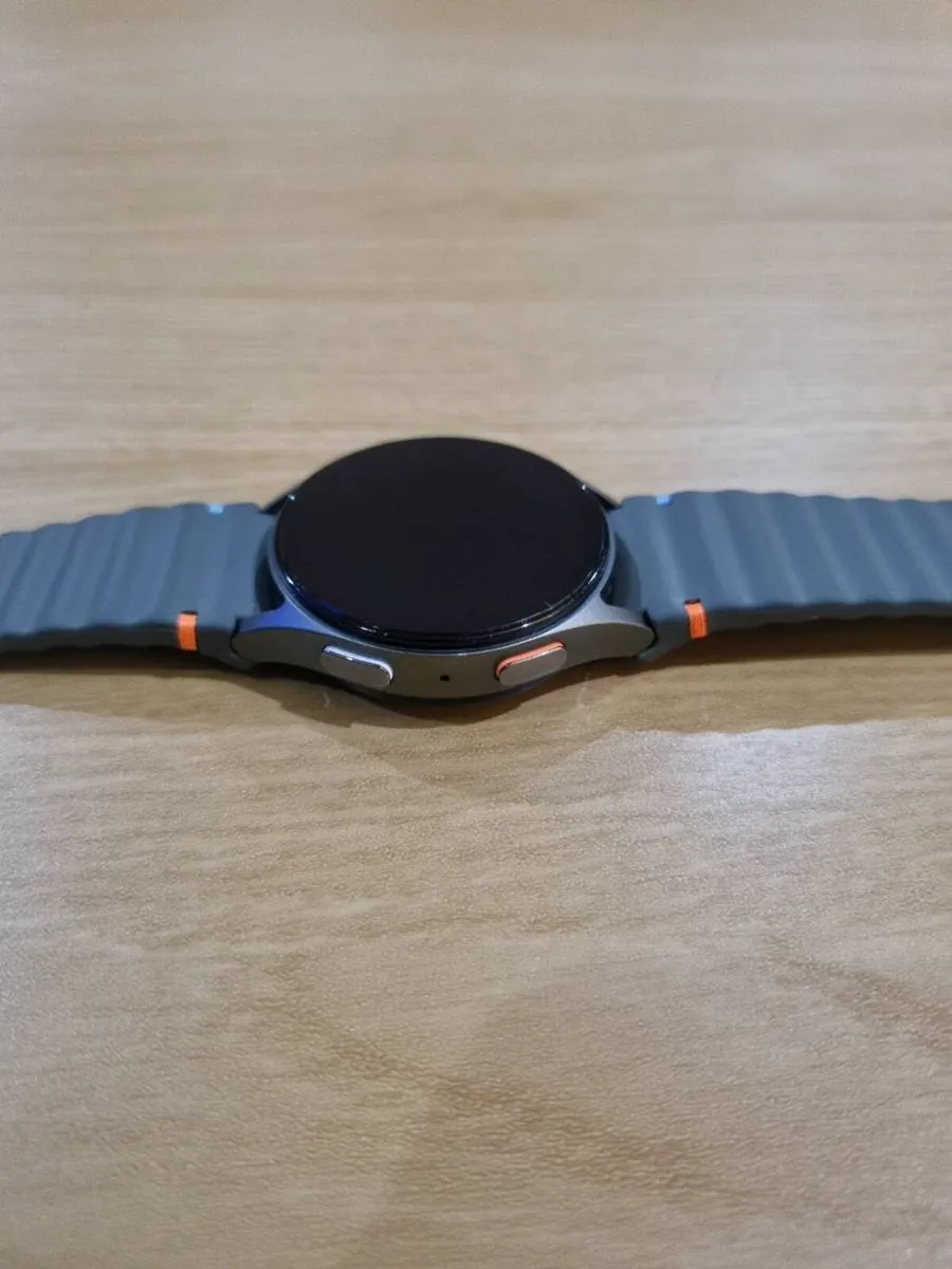 Galaxy watch 7 - Image 4