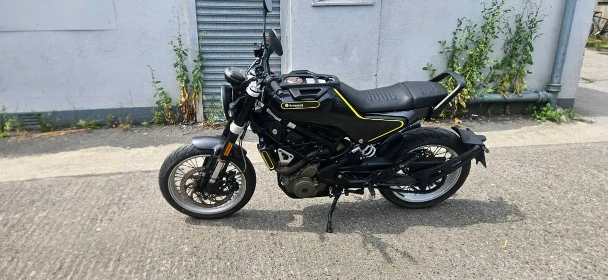 2020 Husqvarna svartpilen 401 - Image 1