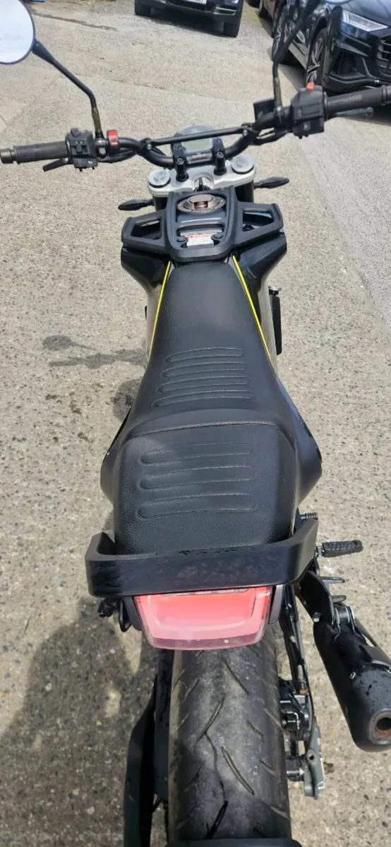 2020 Husqvarna svartpilen 401 - Image 3