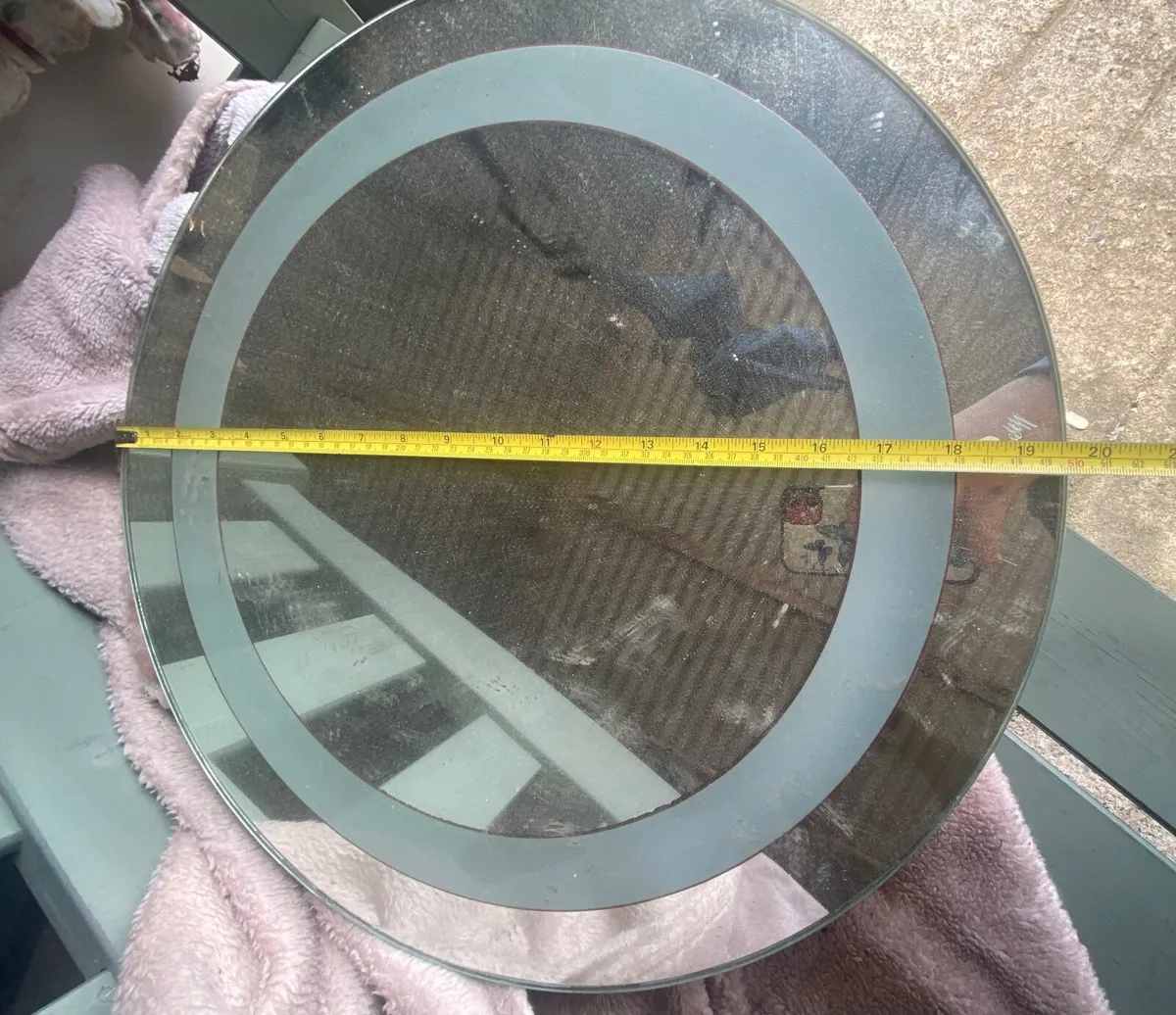 Bathroom mirror with light - Image 1