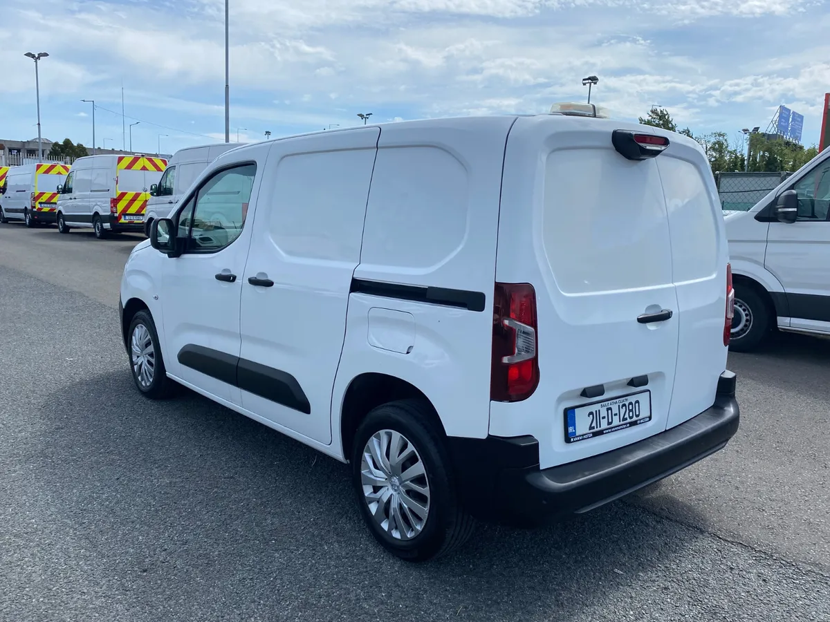2021 Peugeot Partner Professional 1.5HDI 100BHP - Image 4
