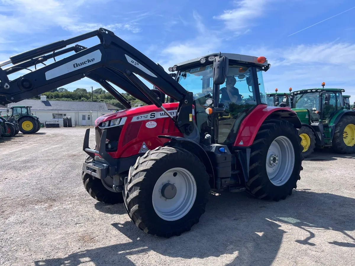 Massey Ferguson 6712S - Image 1