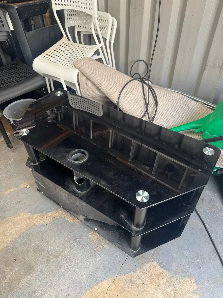 Tv stand