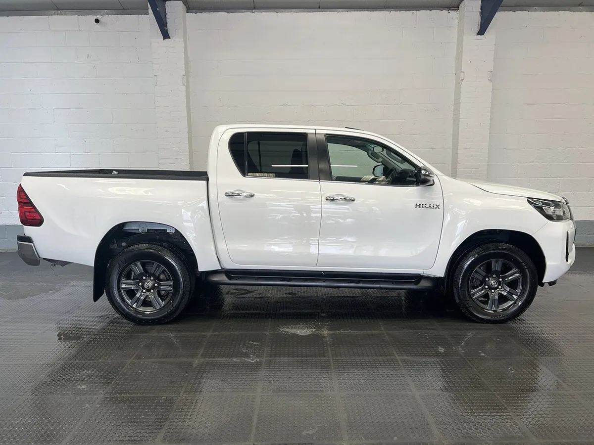 VB - 2021 Toyota Hilux PickUp Van - Image 1