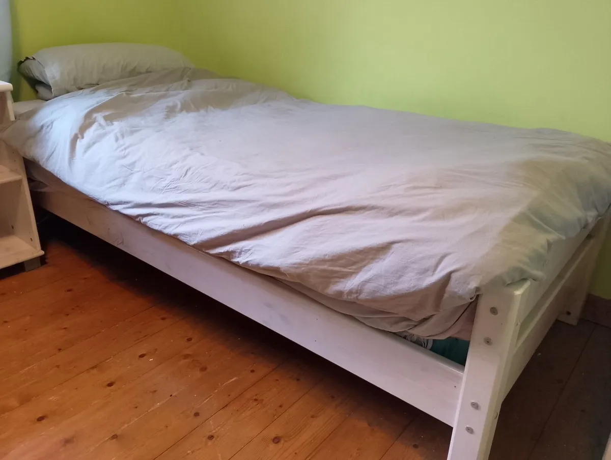 Mid sleeper bed with desk and accessories - Image 4