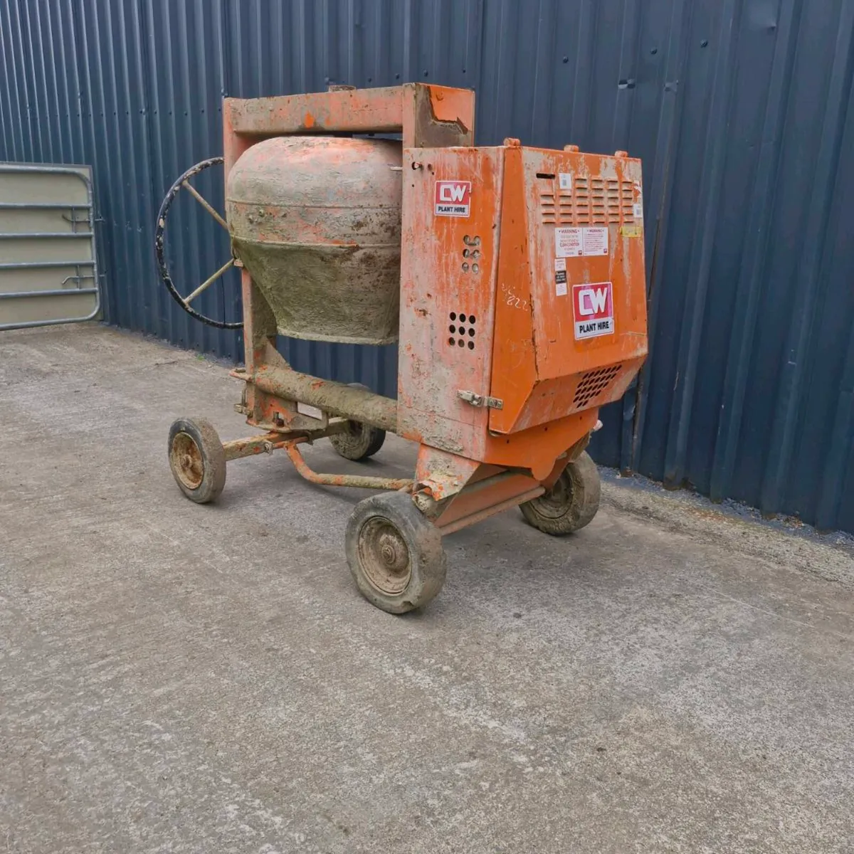 Bell diesel cement mixer - Image 1