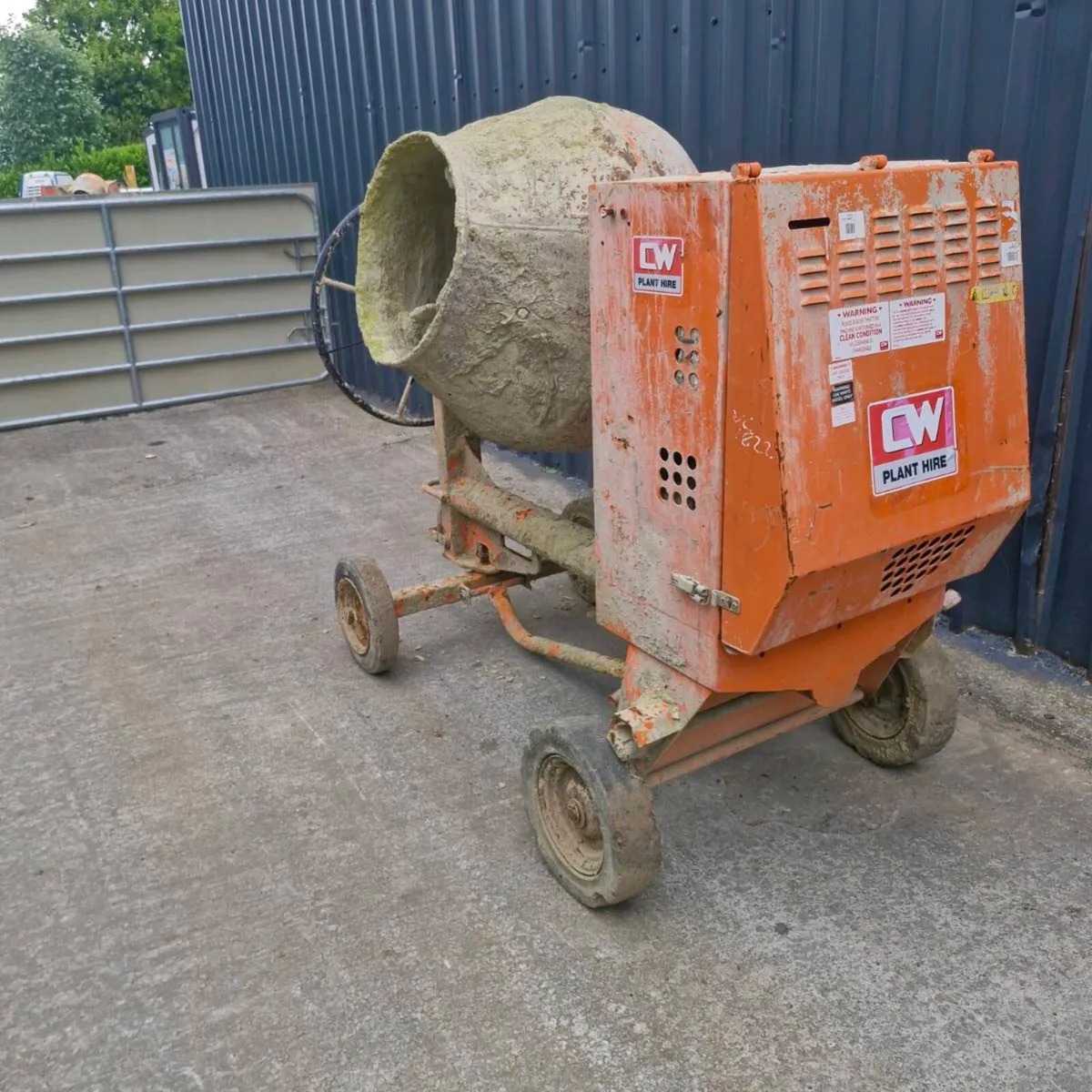 Bell diesel cement mixer - Image 3