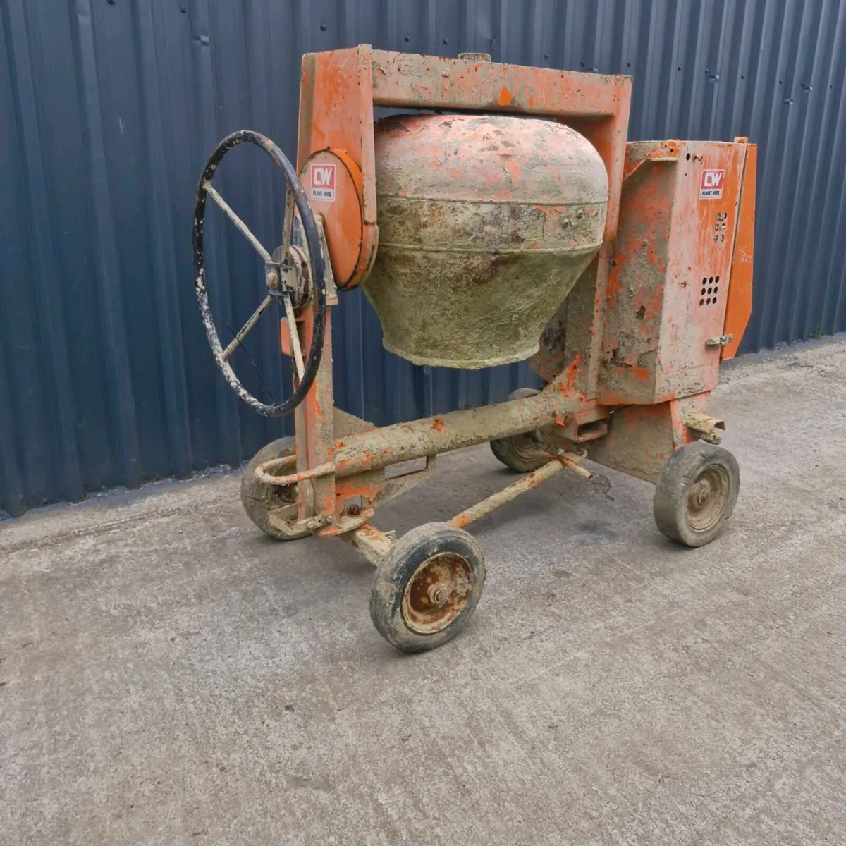 Bell diesel cement mixer - Image 4