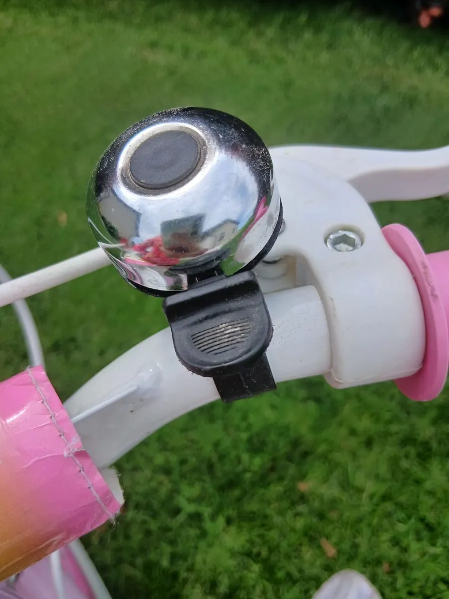 Girls Bike - Image 3