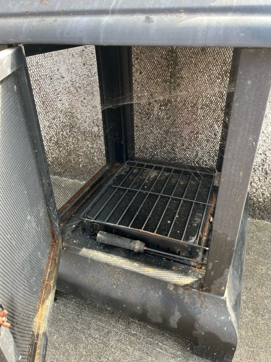 Outdoor fire pit - Image 4