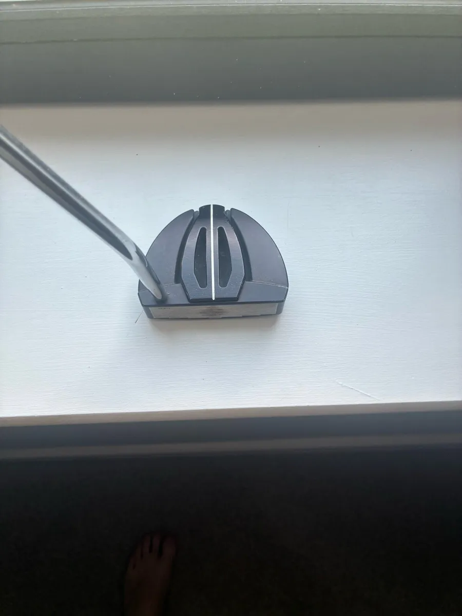 Left handed ping putter - Image 1