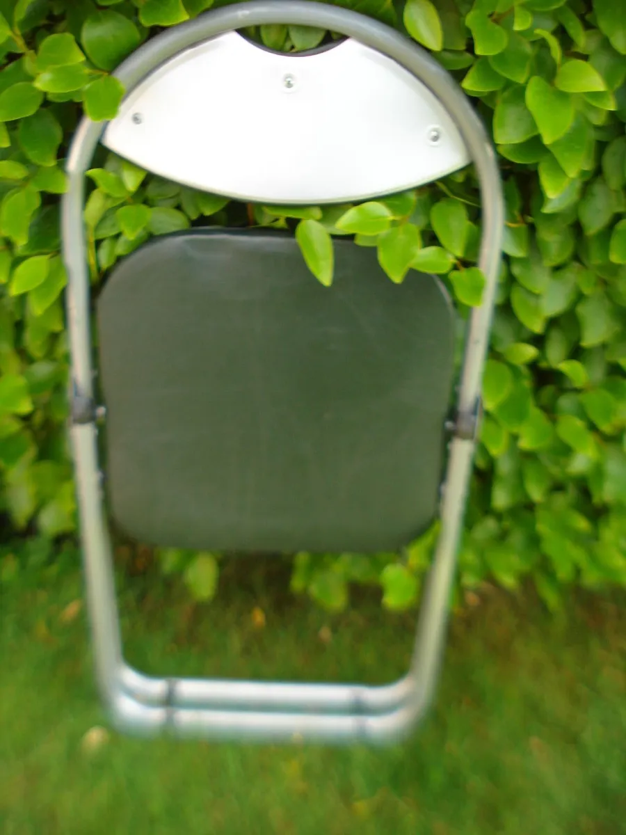 METAL FOLD UP CHAIR WITH REAL LEATHER  SEAT. - Image 3
