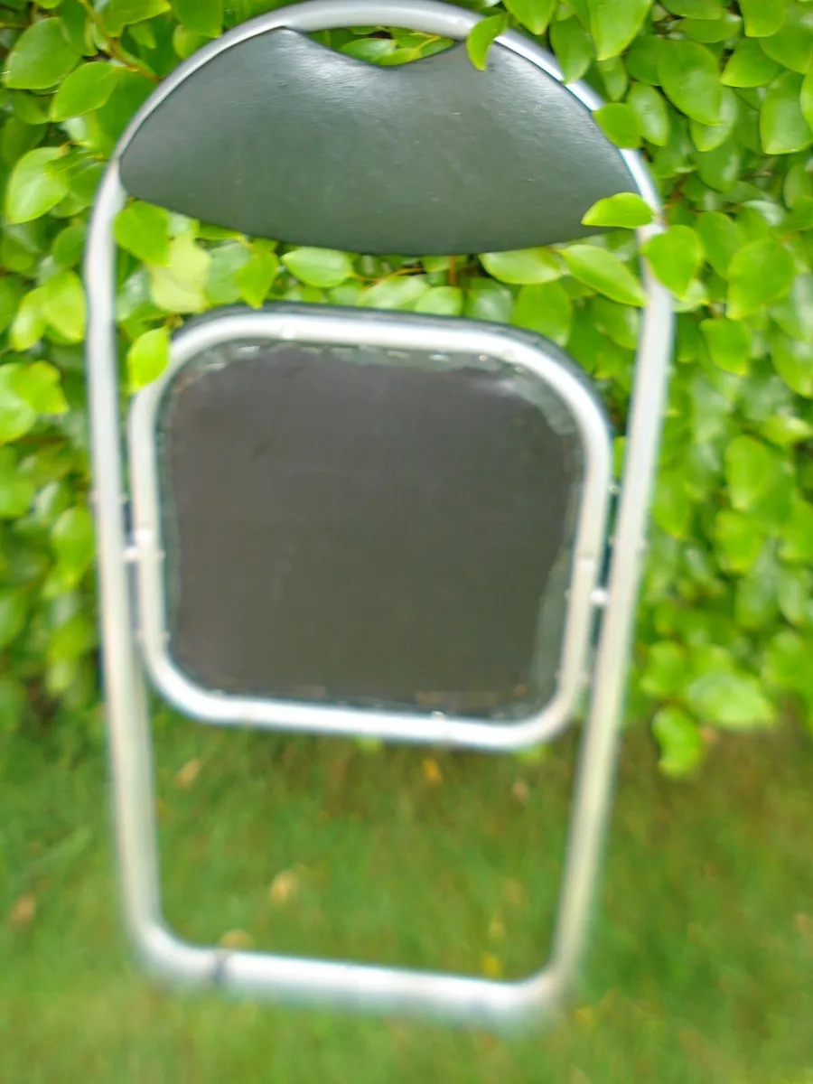 METAL FOLD UP CHAIR WITH REAL LEATHER  SEAT. - Image 4