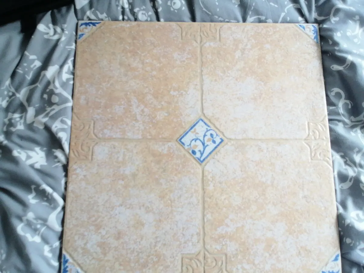 Floor tiles