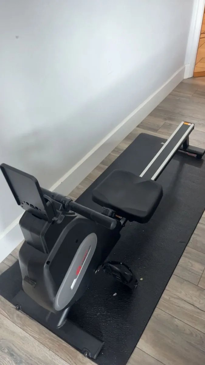 Rowing Machine - Image 1