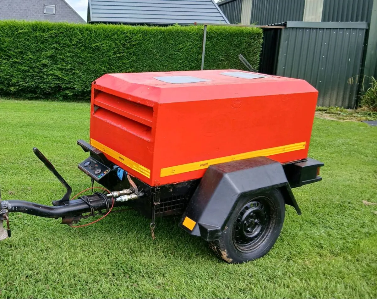 Ingersoll rand  40/70 road compressor - Image 1