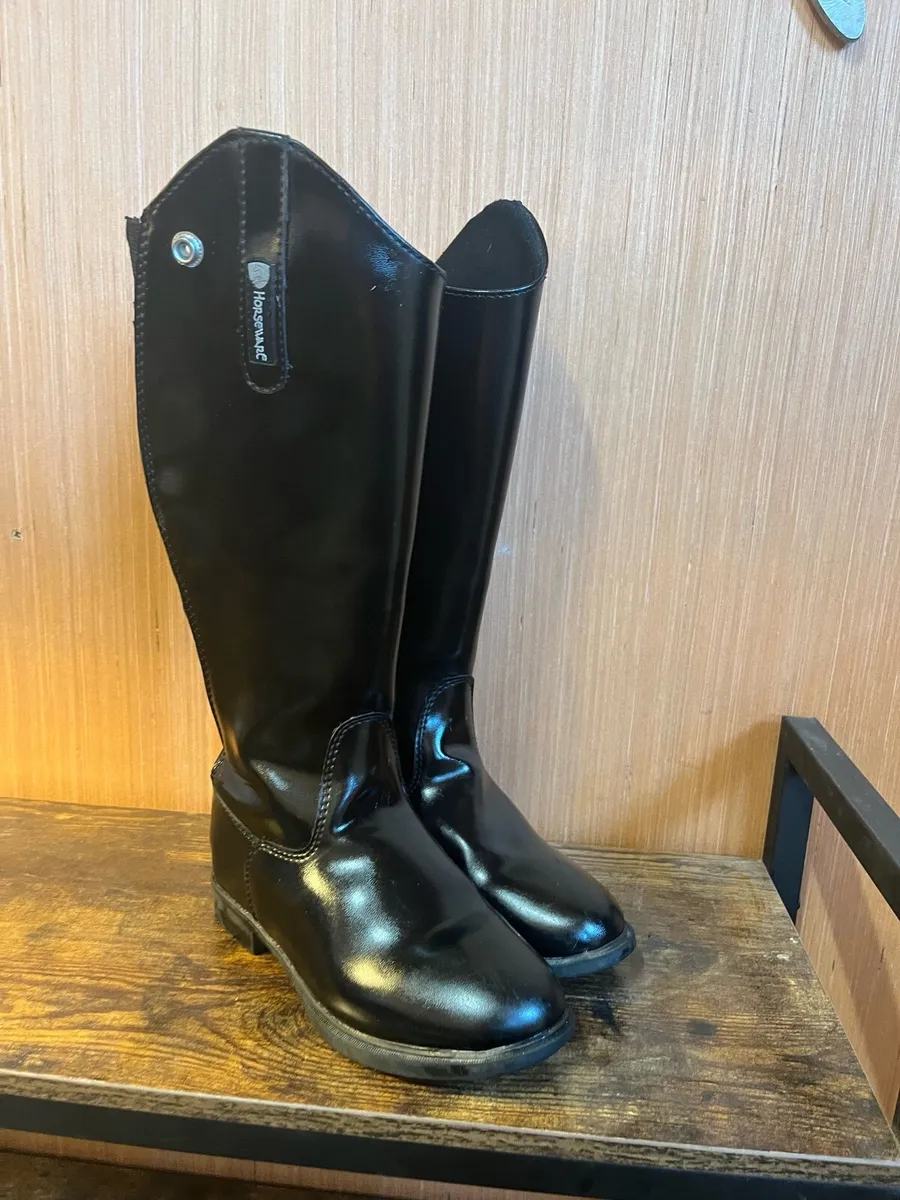 Horseware children’s boots - Image 1