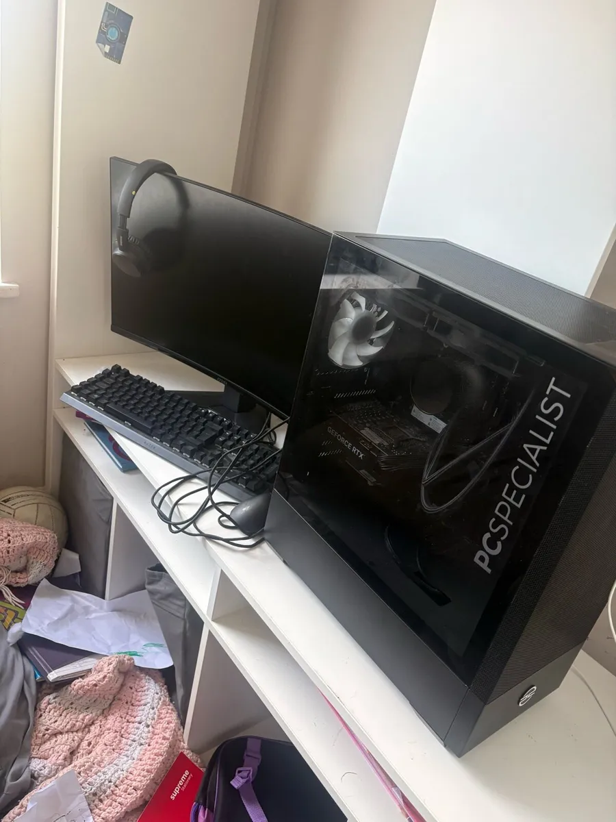 PCSpecialist Flux 300 Gaming PC plus monitor
