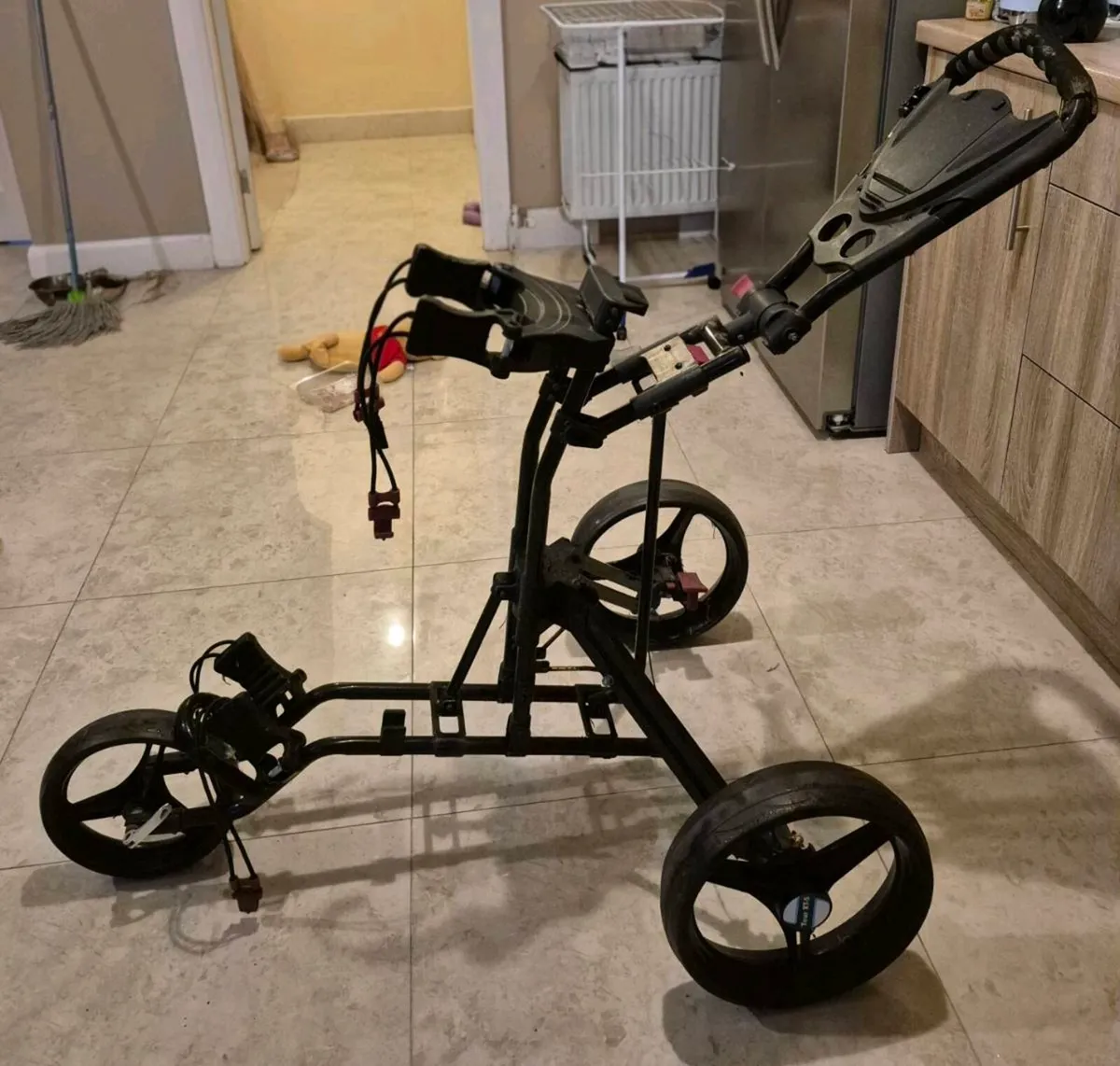 GOLF TROLLEY THIS BLACK MOTOCADDY P1 PUSH CART FEA - Image 2