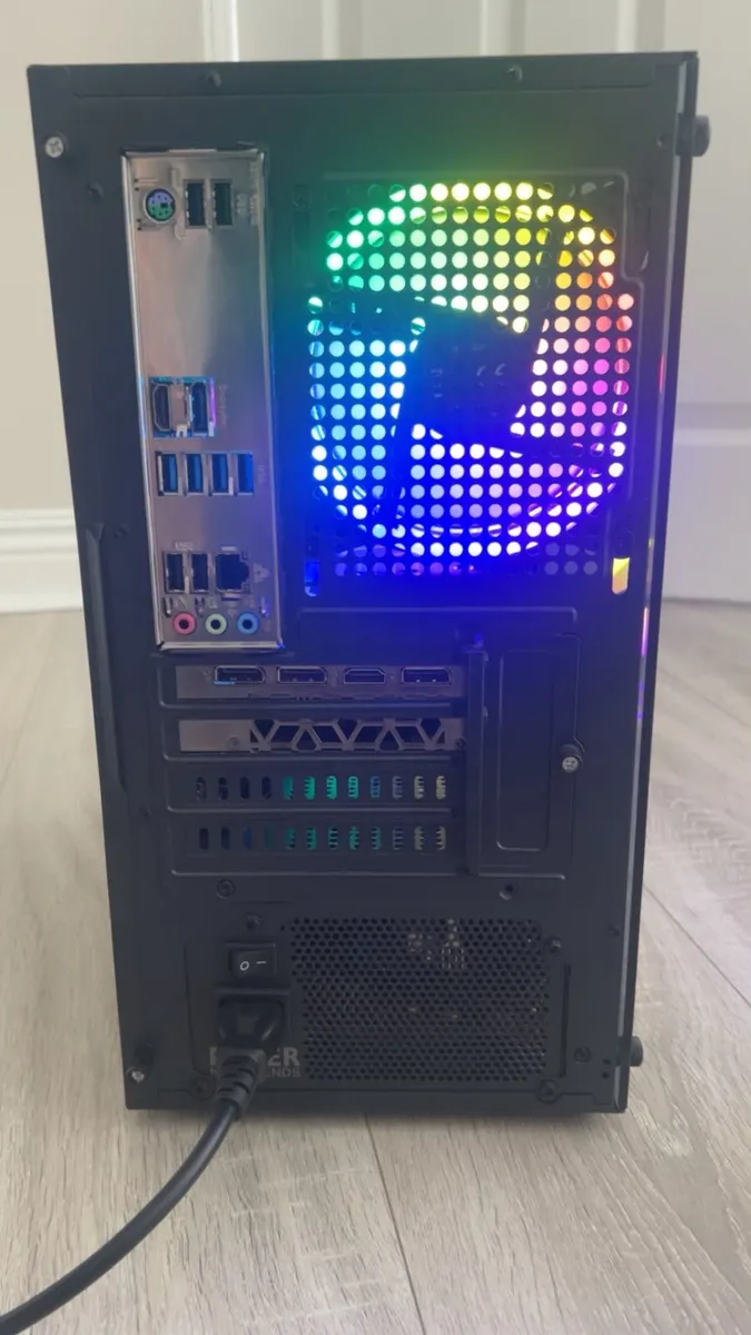 GAMING PC (READ DESCRIPTION) - Image 4