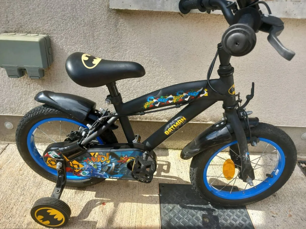 Kids batman bike size 14 inch wheels - Image 2