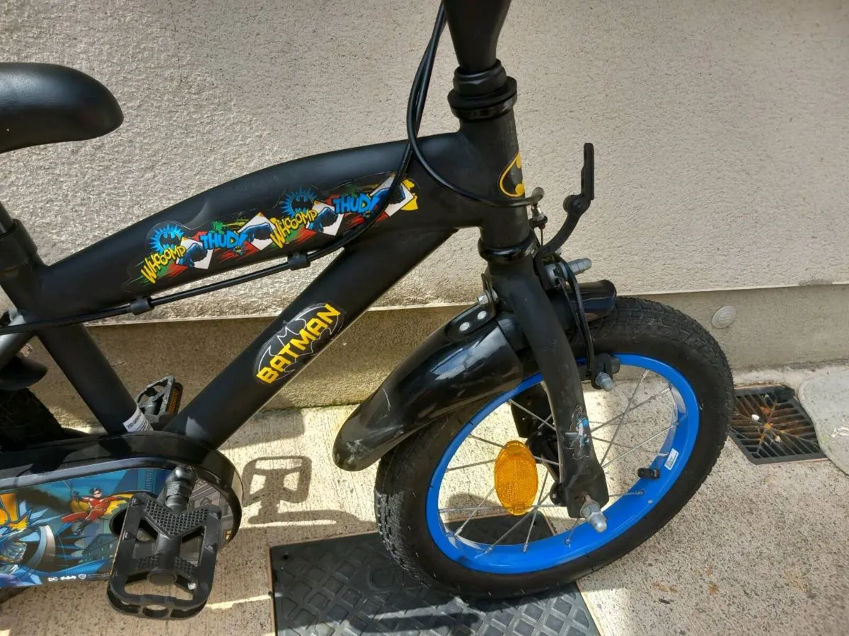 Kids batman bike size 14 inch wheels - Image 4