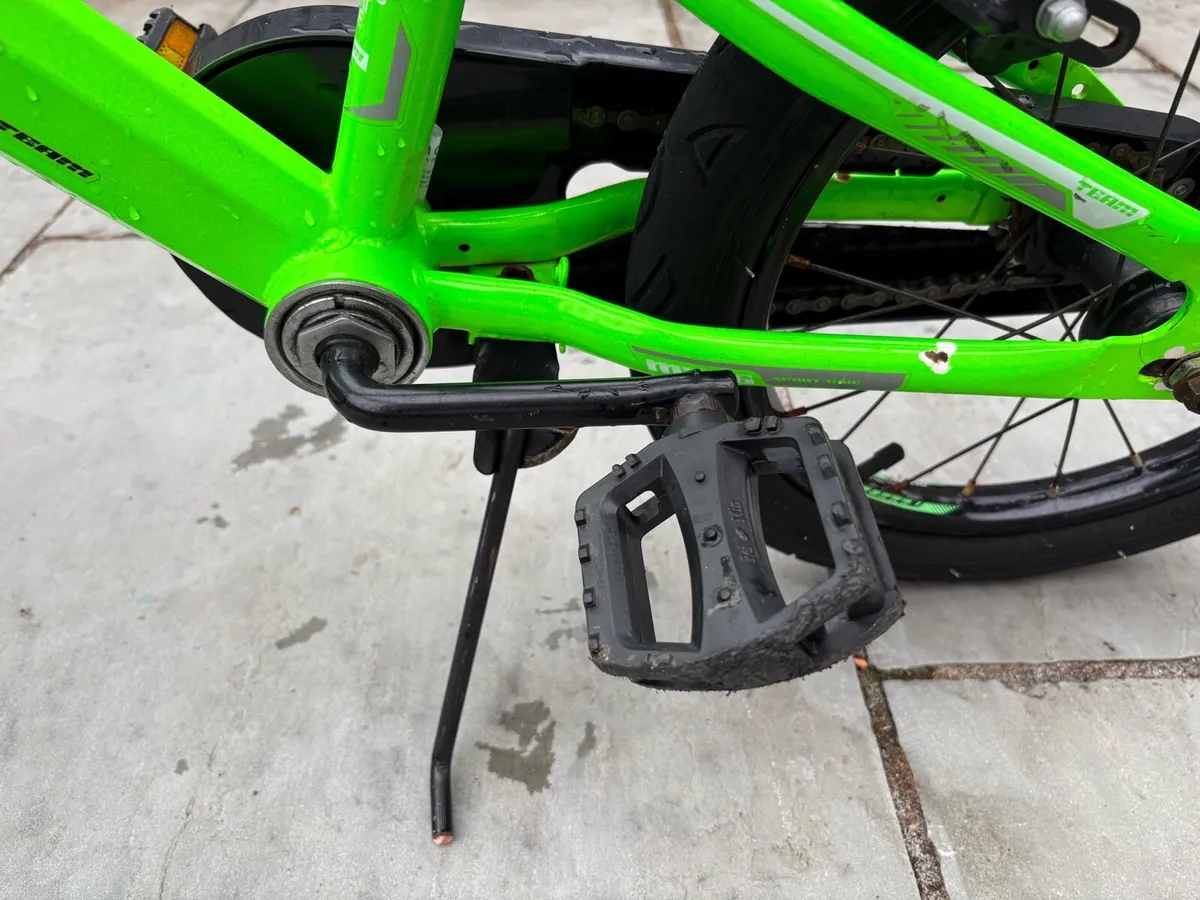 Muddyfox 16” Kids (4-6) Bike + Training Wheels - Image 4