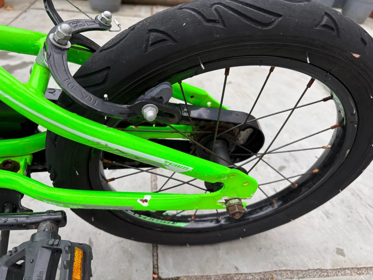 Muddyfox 16” Kids (4-6) Bike + Training Wheels - Image 3