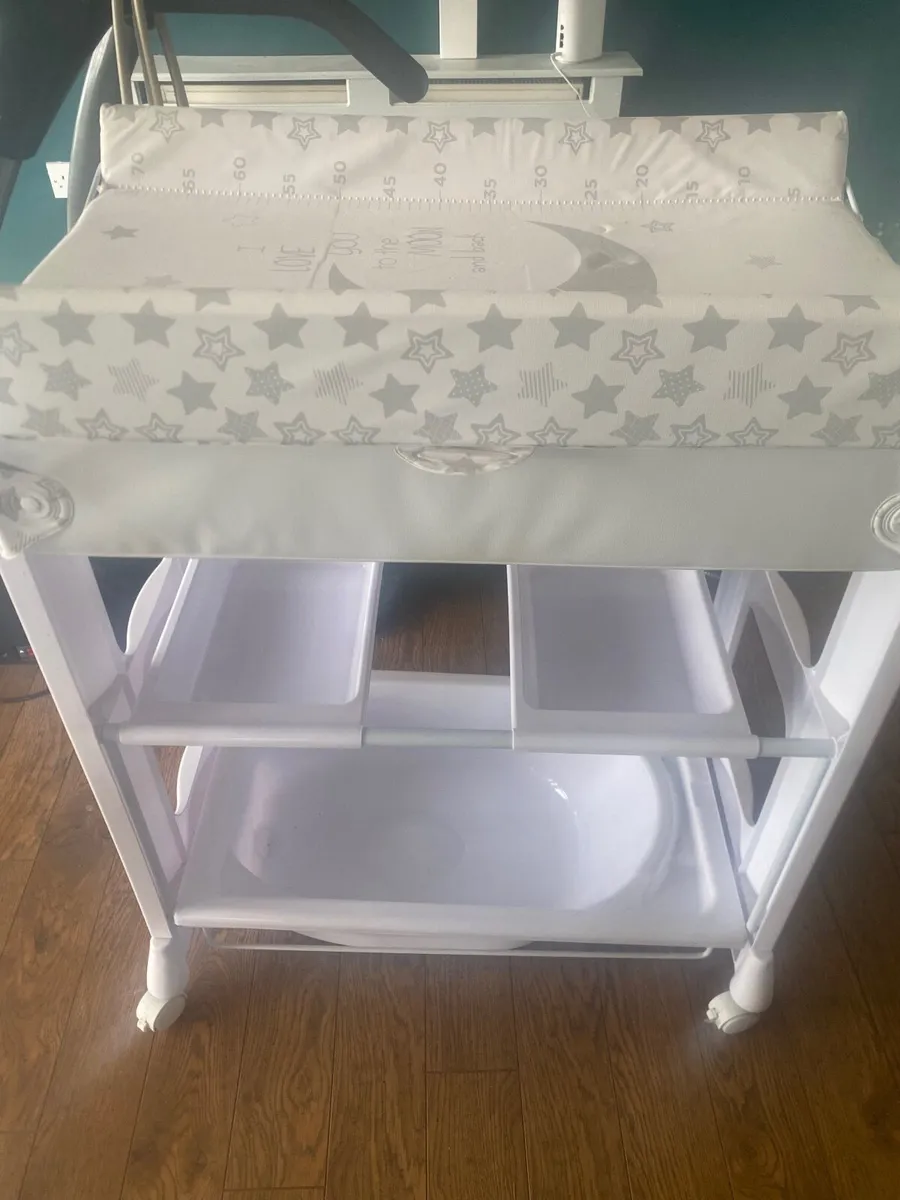 Babylo Baby changing unit, brand new, never used - Image 2