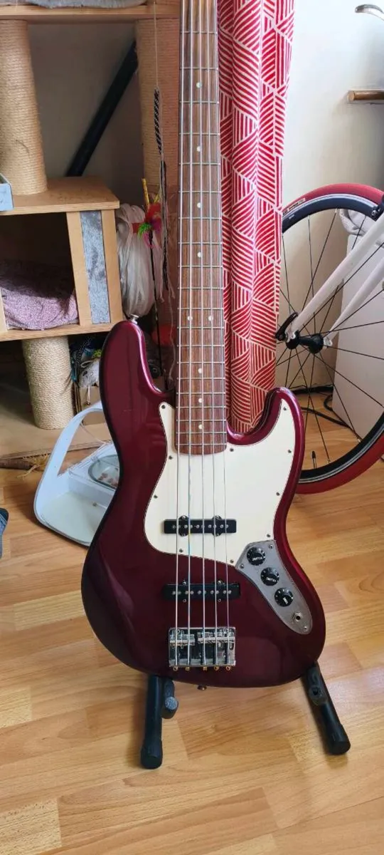 5 String Fender Jazz Bass - Image 1