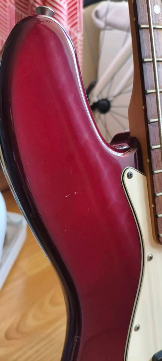 5 String Fender Jazz Bass - Image 2