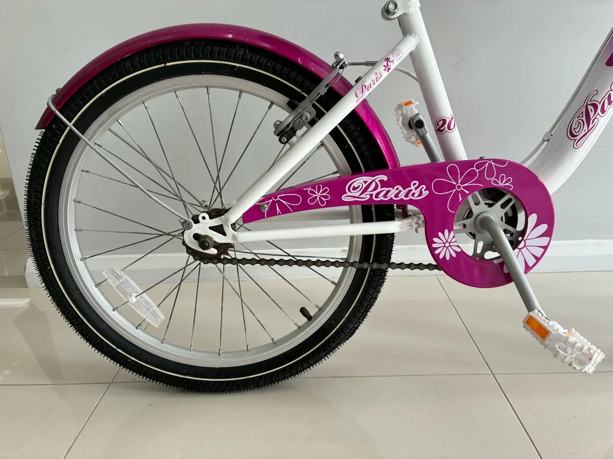 Girls bike 20 inch - Image 3