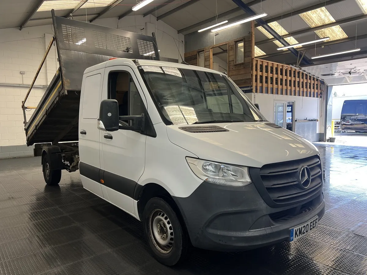 VB - 2020 Mercedes-Benz Sprinter Tipper Van - Image 1