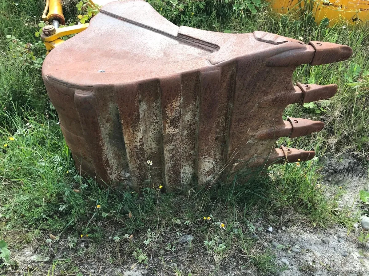 HEAVY DUTY ROCK BUCKET 80MM PIN - Image 3
