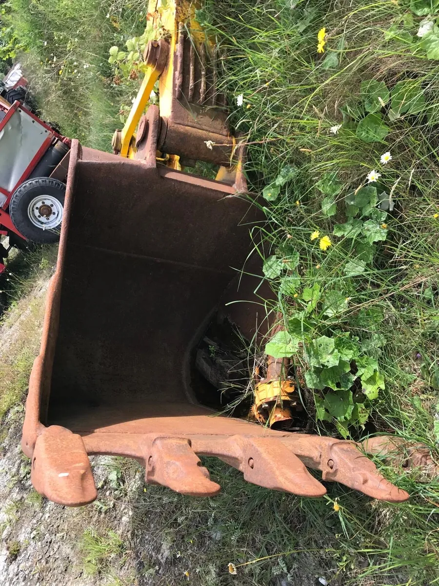 HEAVY DUTY ROCK BUCKET 80MM PIN - Image 4