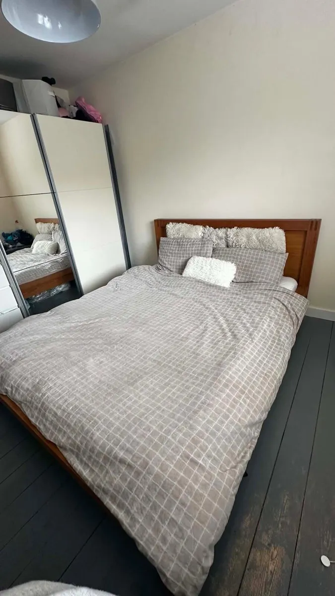 king size bed - Image 2