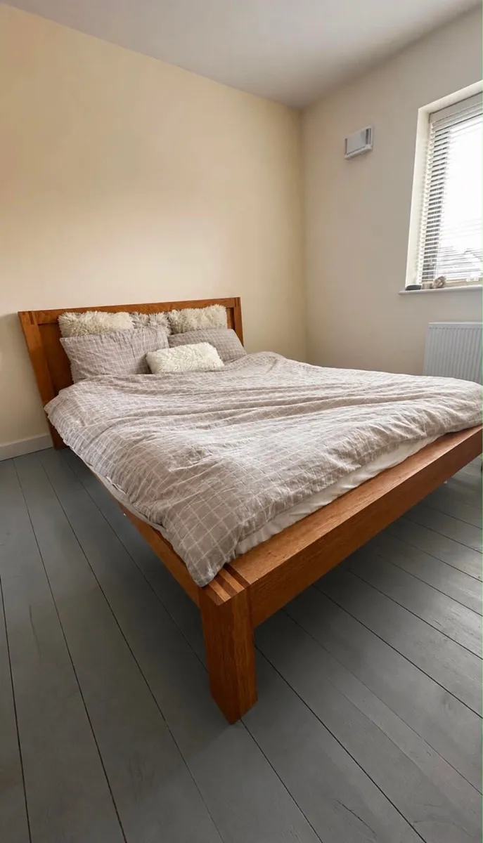 king size bed - Image 1