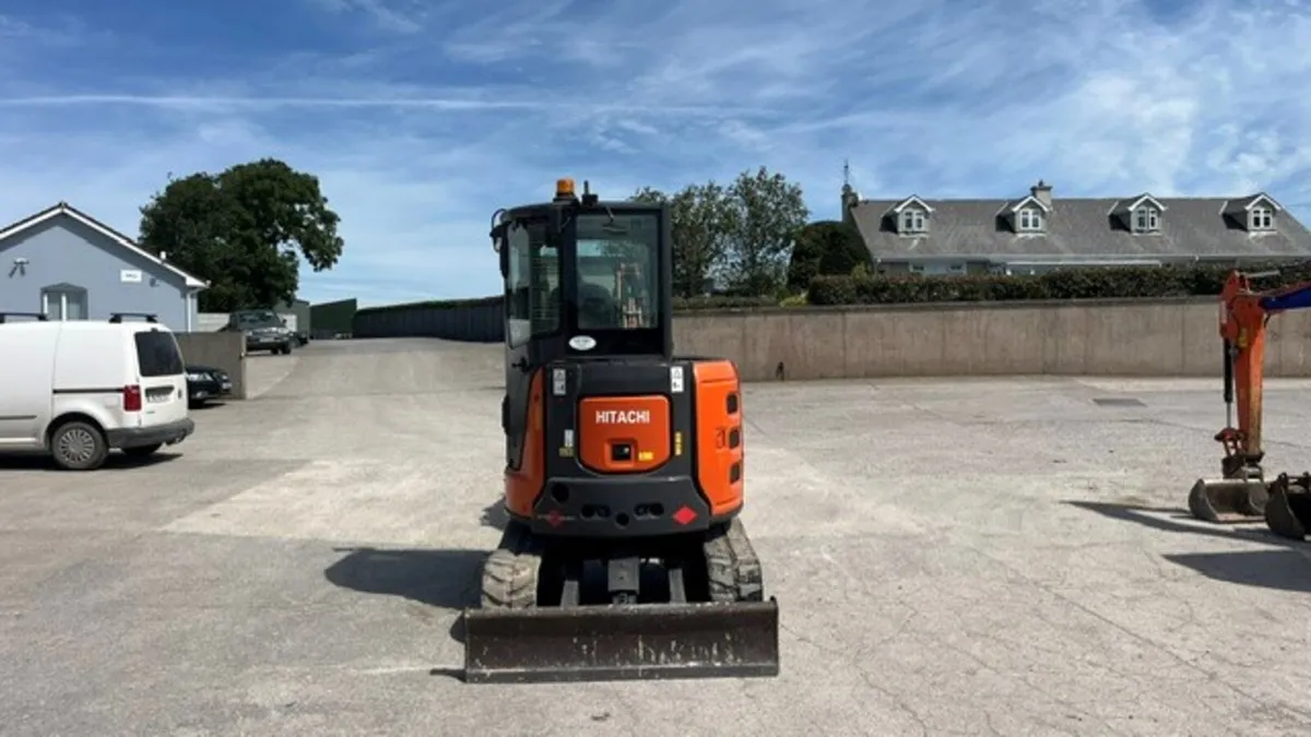 2016 Hitachi ZX 33U - 5A - Image 2