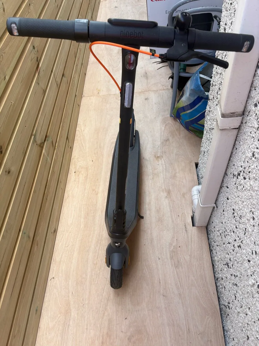 Ninebot E2 Pro Electric Scooter - Image 2