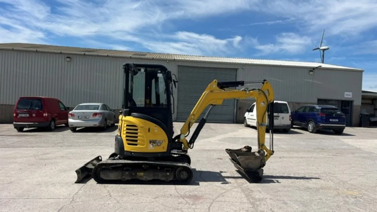2021 YANMAR V10 27 - Image 3