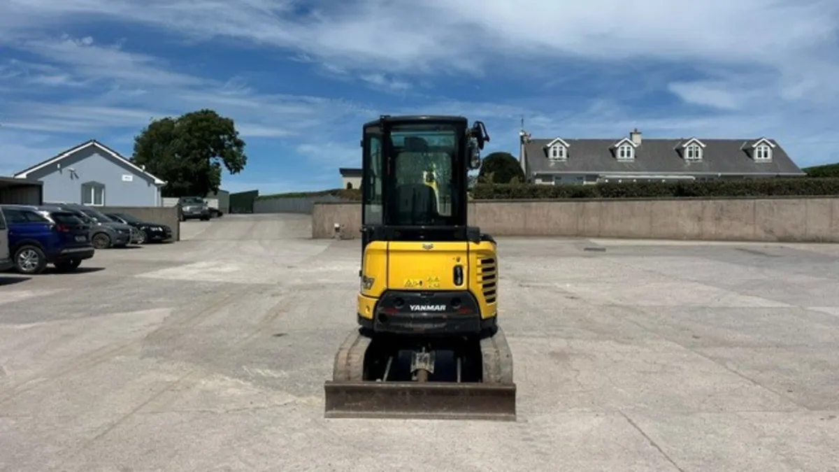 2021 YANMAR V10 27 - Image 2