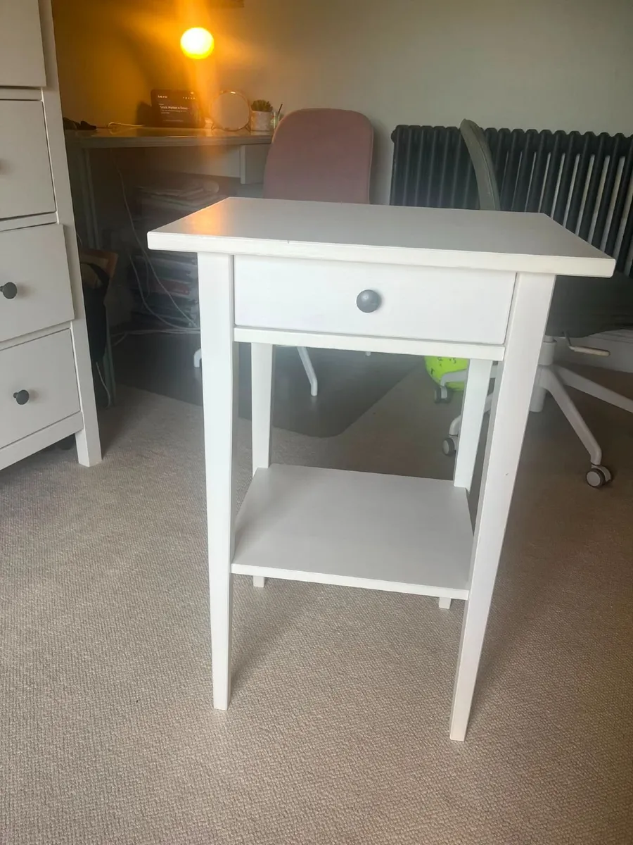 Hemnes Bed, bedside tables and lamps - Image 3