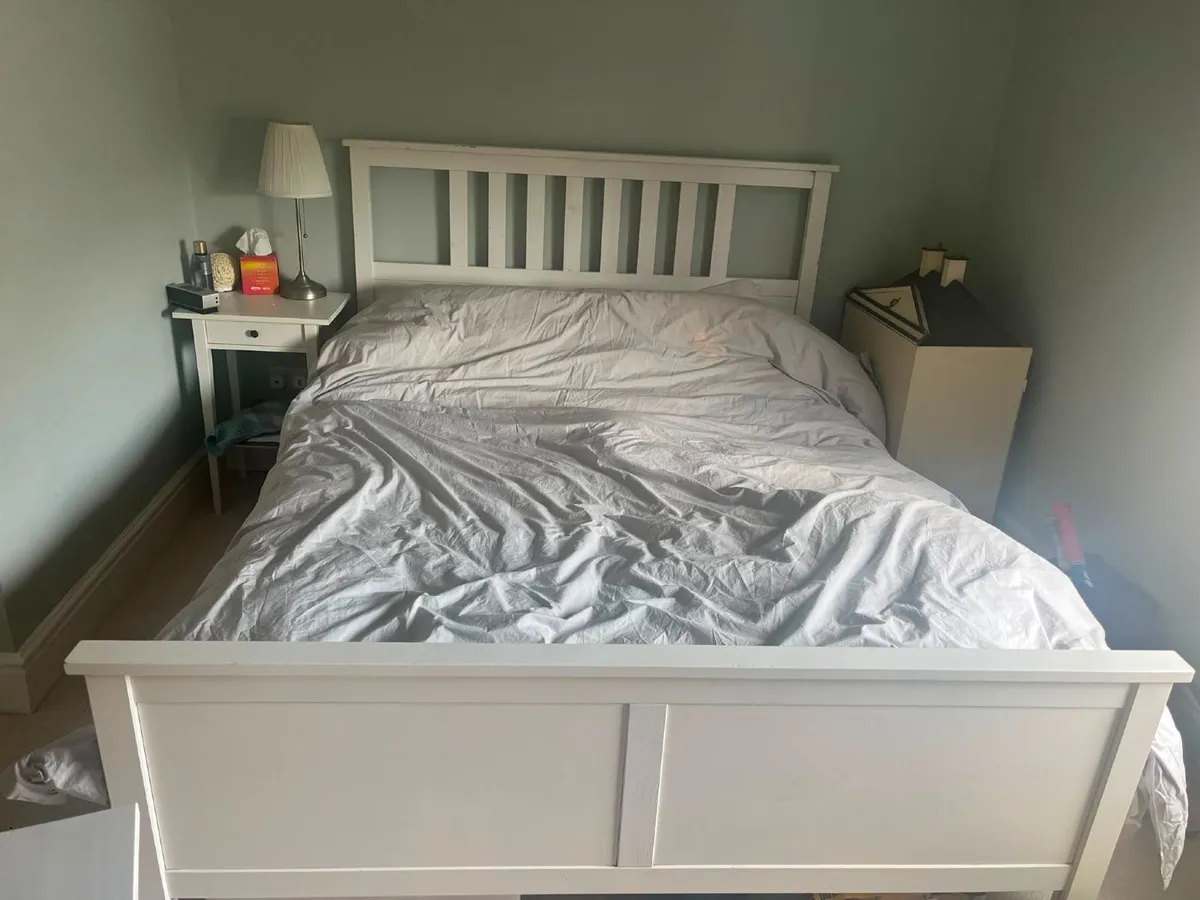 Hemnes Bed, bedside tables and lamps - Image 4