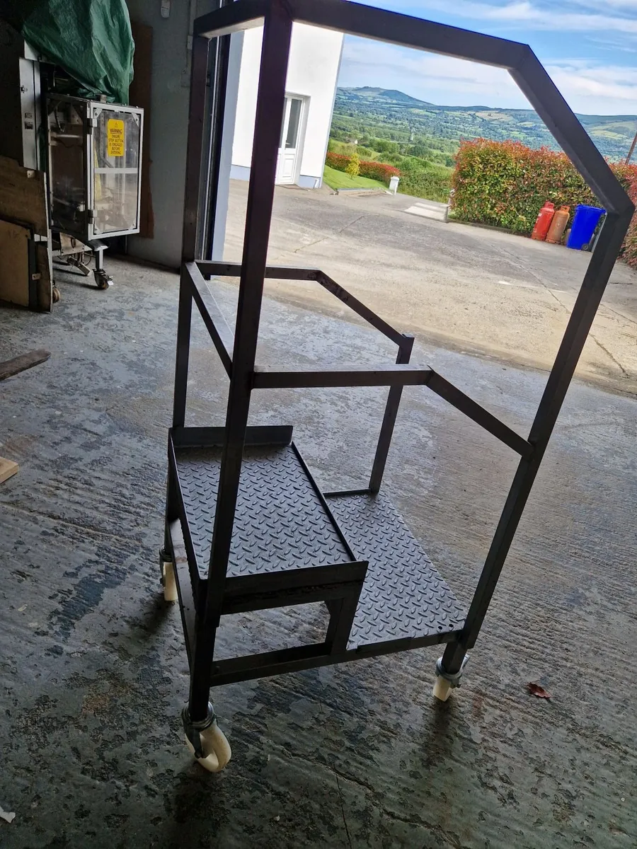 Steel steps - Image 4