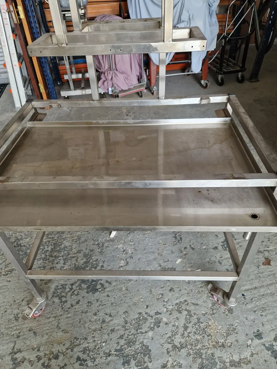 Stainless steel table - Image 1