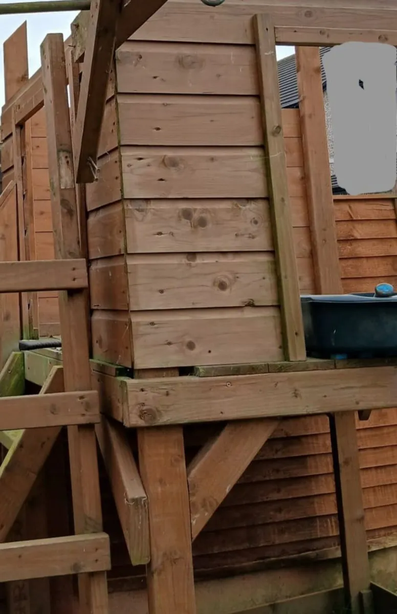 Playhouse - Image 3